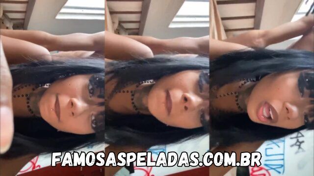 Venuswaifu fudendo levando pau na bucetinha de quatro